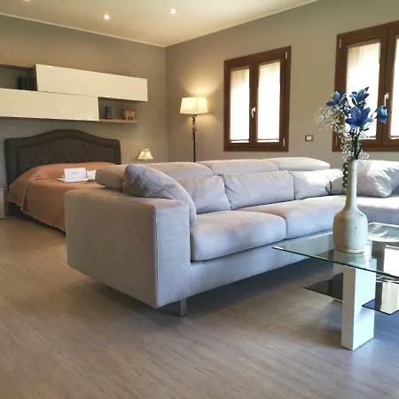 Luxury Garden Marina Apartment